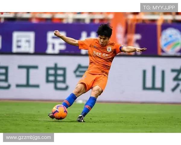 中国足球名将高峰的辉煌岁月与赛场风云全面回顾